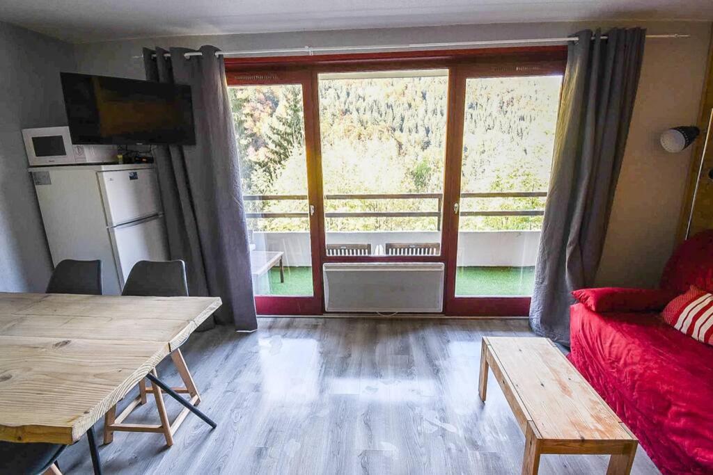 Le Relai S31 - Grand et lumineux studio avec coin montagne 4-6 pers, tout équipé, avec WIFI, à 30m des pistes avec un grand balcon, DRAPS NON COMPRIS Saint-Jean-dʼAulps Exterior foto